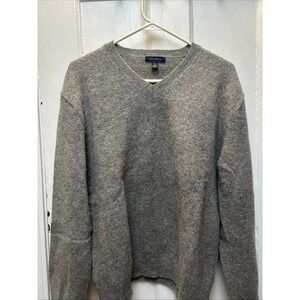 Club Room  Men's 100% Lambs Wool  Sweater Size Extra Large  V Neck Euc